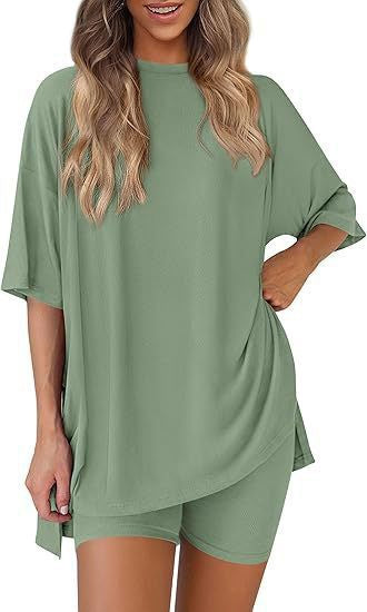Casual 2-Piece Loungewear Set Oversized Split Hem Top & Fitted Shorts